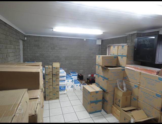652M² WAREHOUSE TO LET IN OKAVANGO PARK